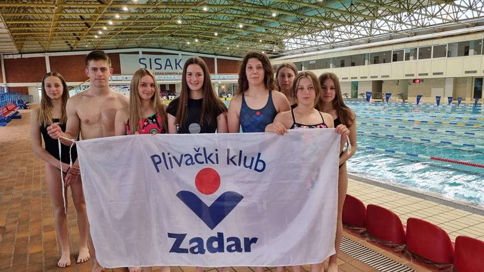 12 odličja iz Siska za PK Zadar